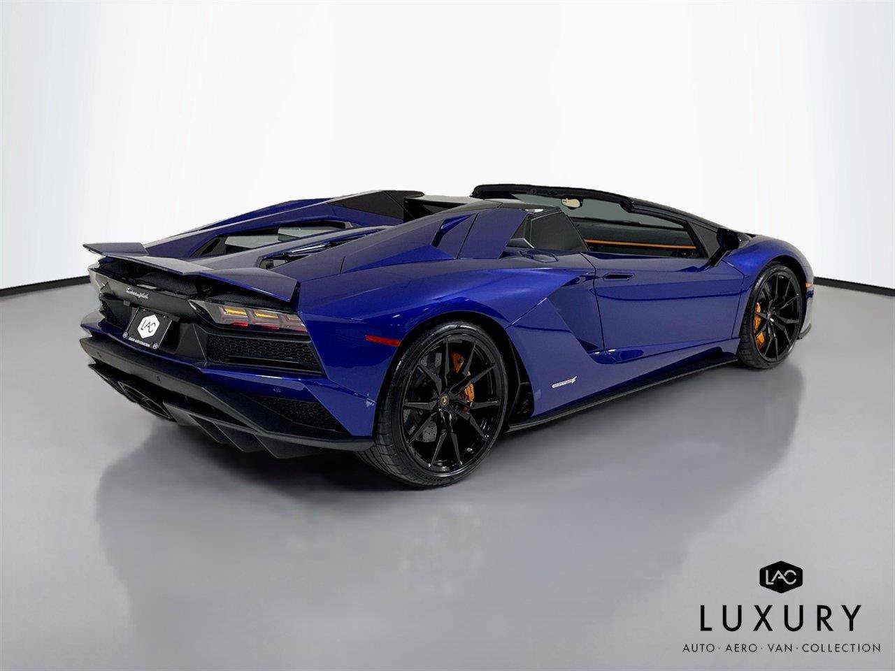 Used 2019 Lamborghini Aventador S AWD/4WD image 5