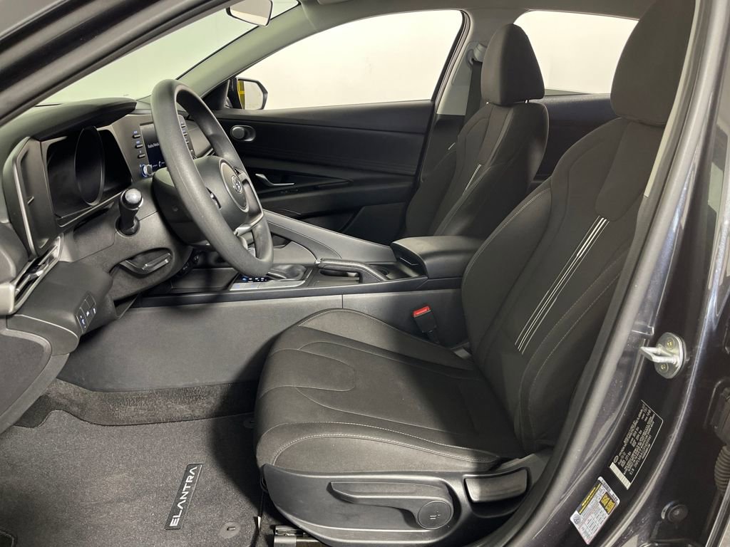 Used 2023 Hyundai Elantra SEL FWD image 12