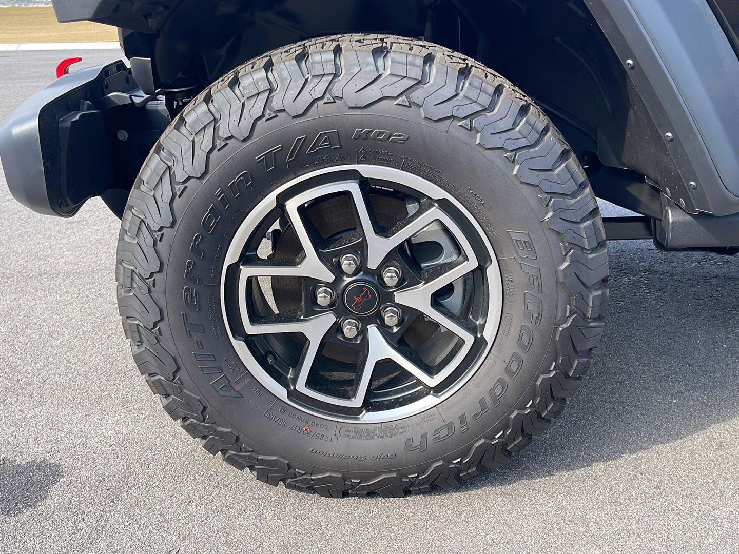 New 2025 Jeep Wrangler Rubicon AWD/4WD image 11