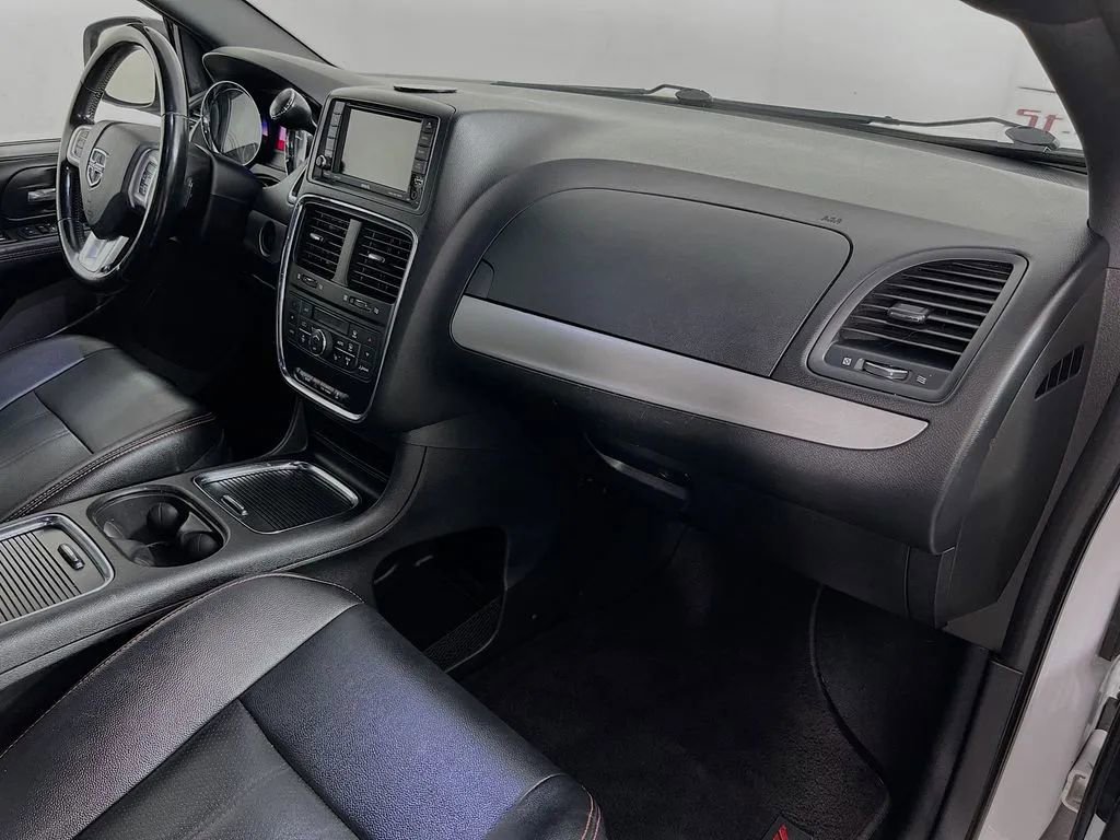 Used 2019 Dodge Grand Caravan GT image 30