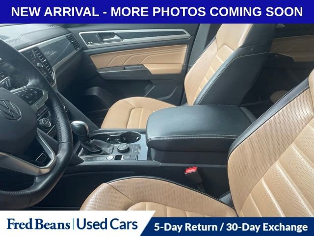 Used 2023 Volkswagen Atlas Cross Sport SEL Premium R-Line AWD/4WD image 9