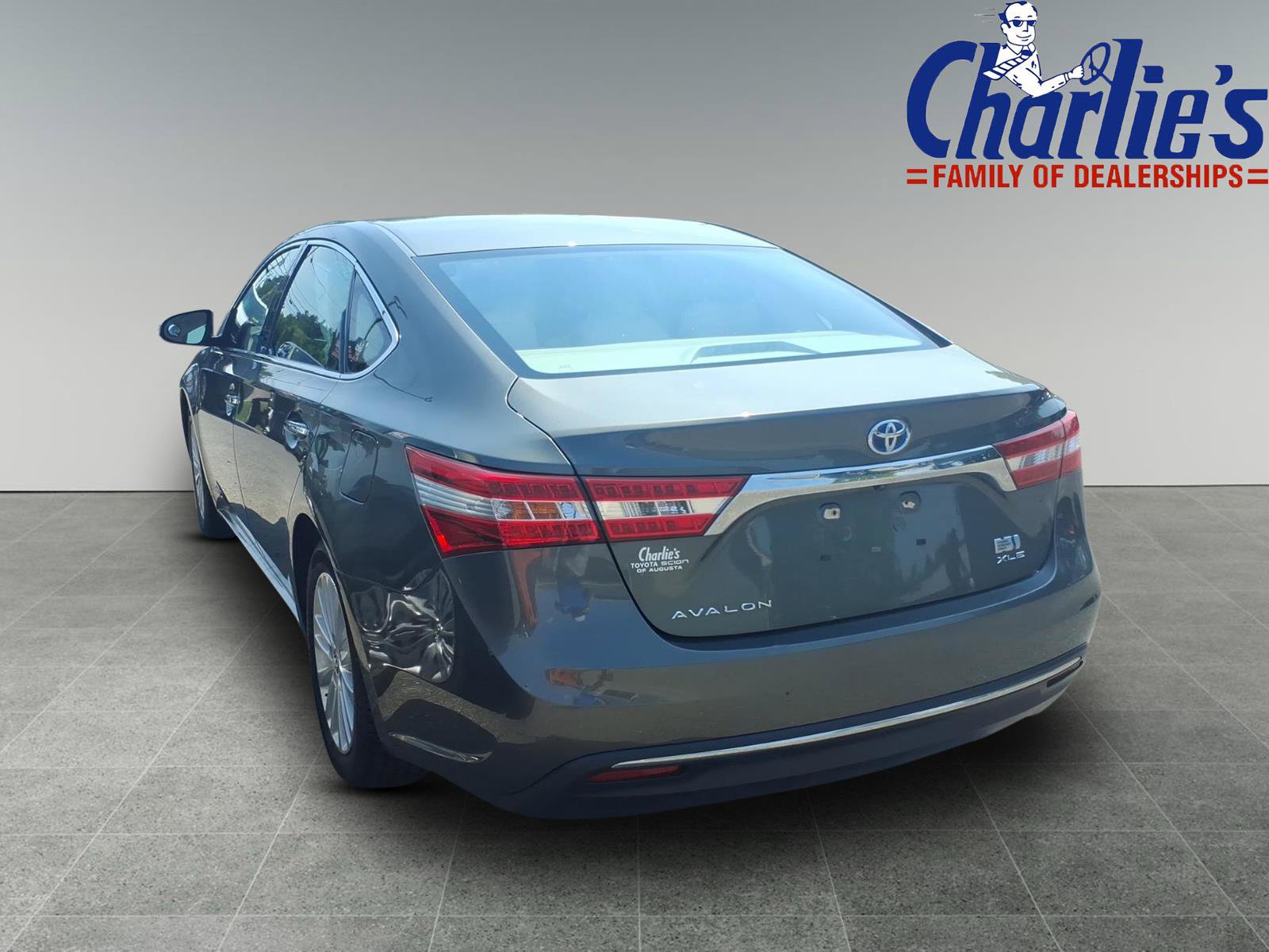 Used 2013 Toyota Avalon XLE Premium FWD image 5