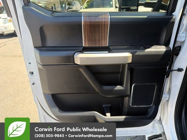 Used 2017 Ford F150 Lariat w/ Equipment Group 501A Mid AWD/4WD image 29