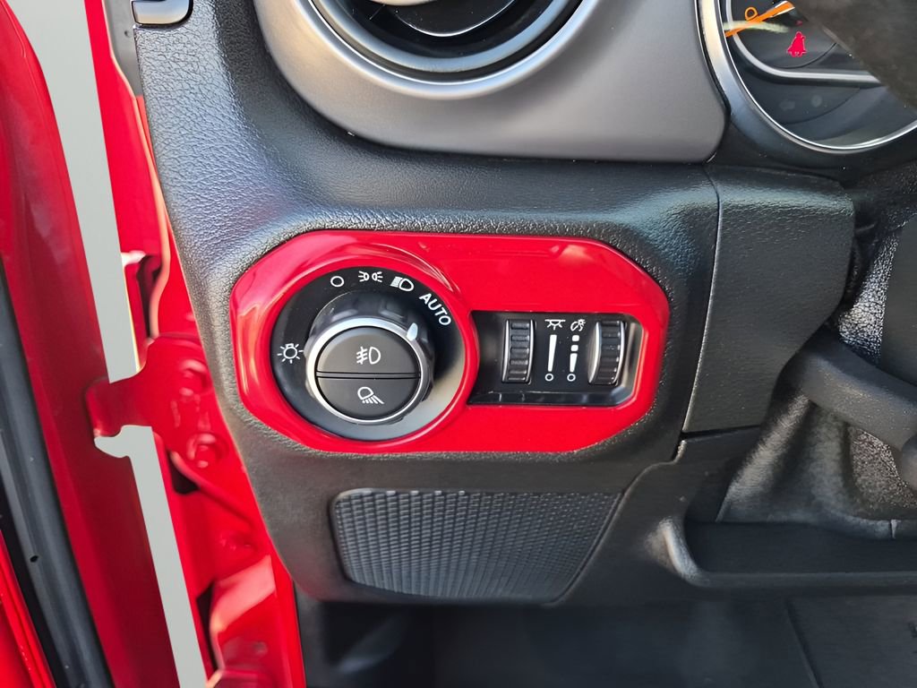 Used 2021 Jeep Gladiator Willys image 31