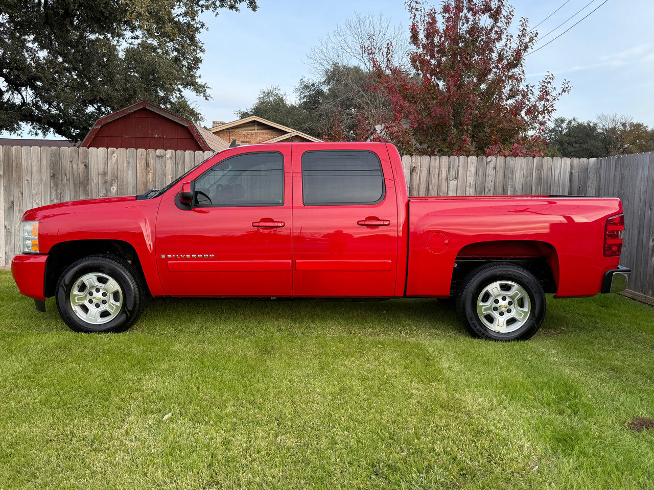 Used 2008 Chevrolet Silverado 1500 LTZ w/ EZ-Lift Tailgate Package image 6