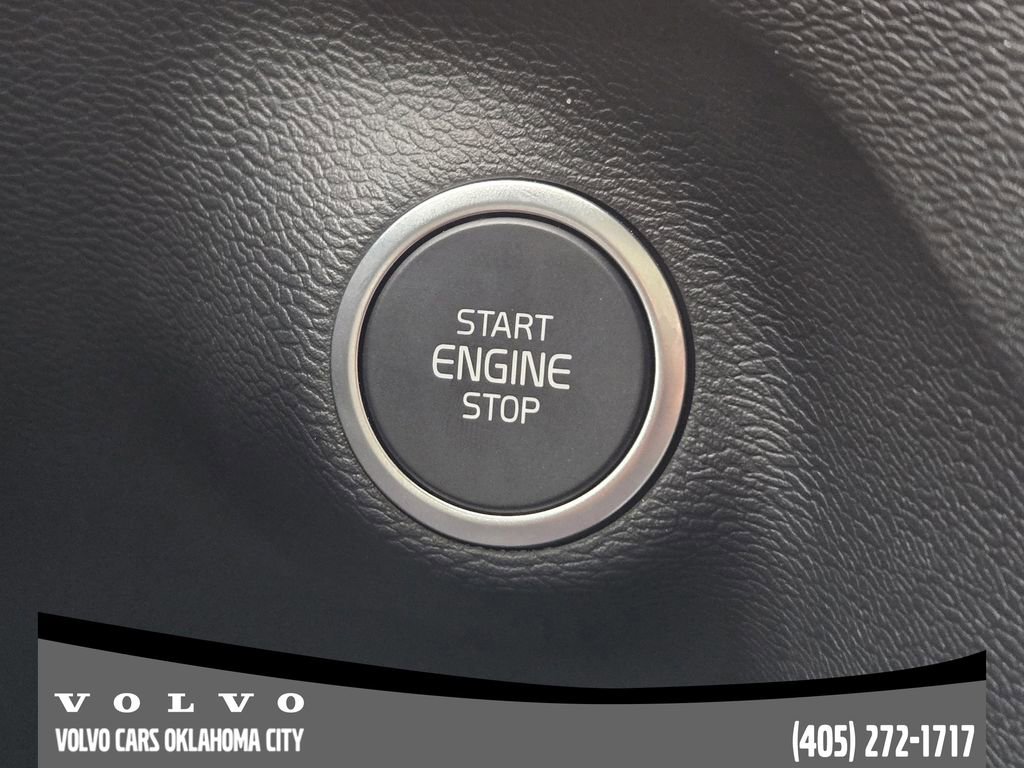 New 2026 Volvo XC40 B5 Plus w/ Protection Package Premier image 20