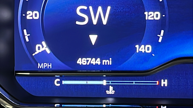 Used 2023 Chevrolet Silverado 1500 ZR2 w/ Technology Package AWD/4WD image 10