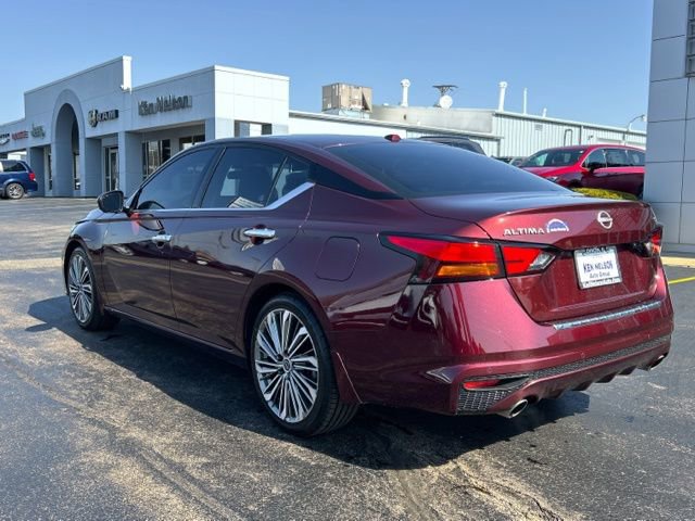 Used 2023 Nissan Altima 2.5 SL image 3