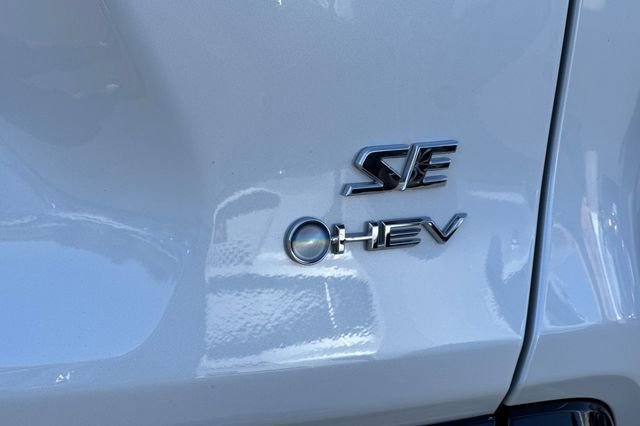 Used 2025 Toyota RAV4 SE w/ Convenience Package AWD/4WD image 32