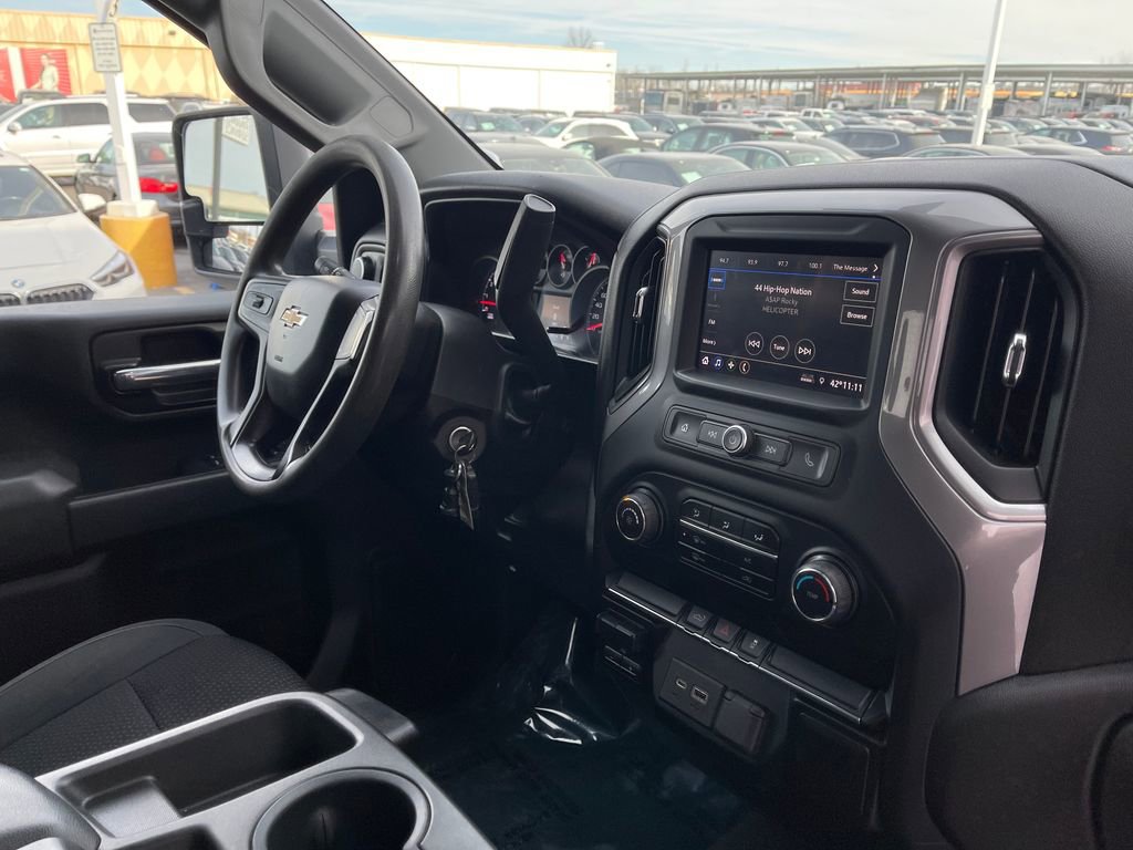 Used 2021 Chevrolet Silverado 2500 Custom w/ Custom Value Package image 16