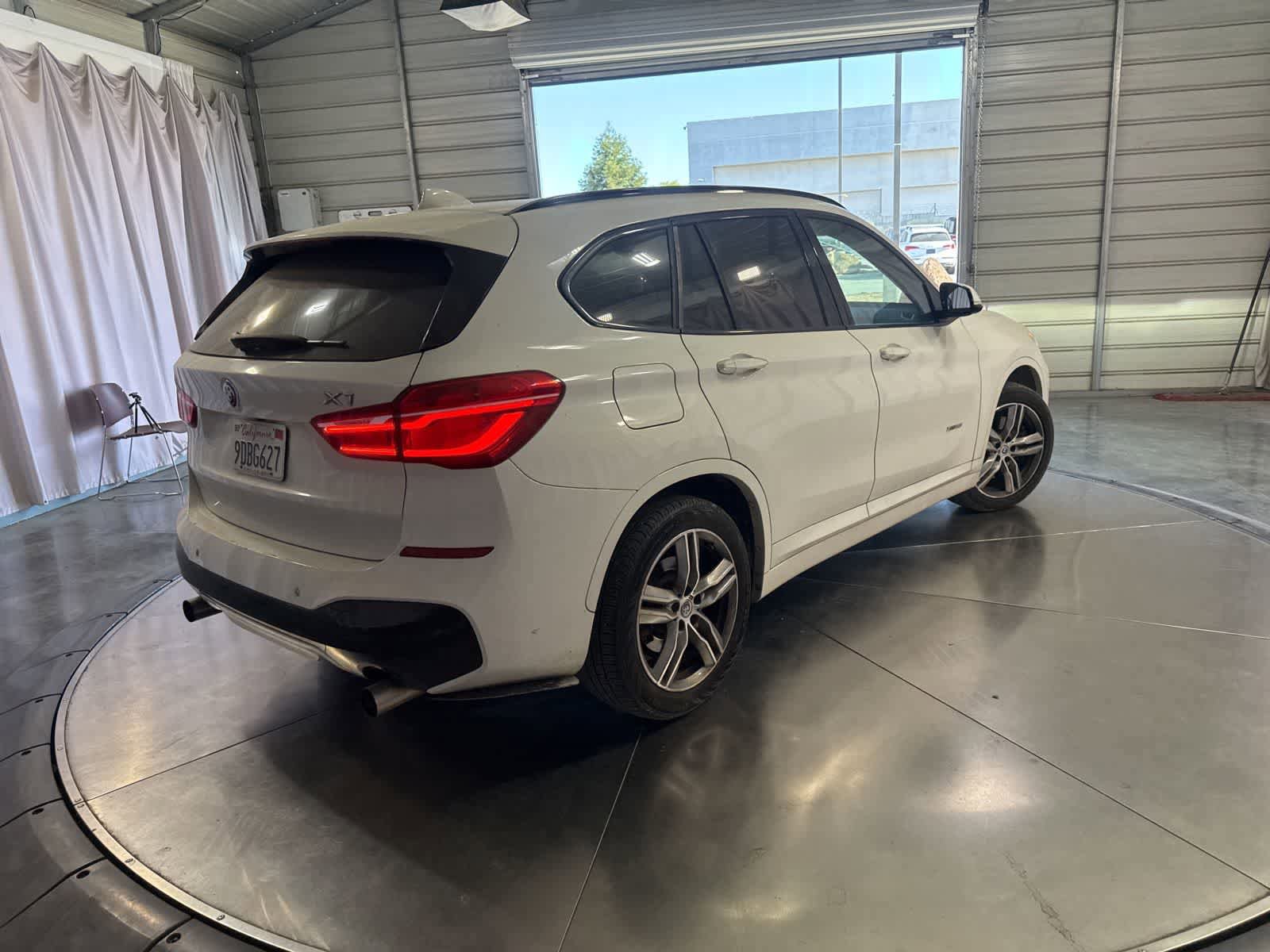 Used 2017 BMW X1 xDrive28i AWD/4WD image 5