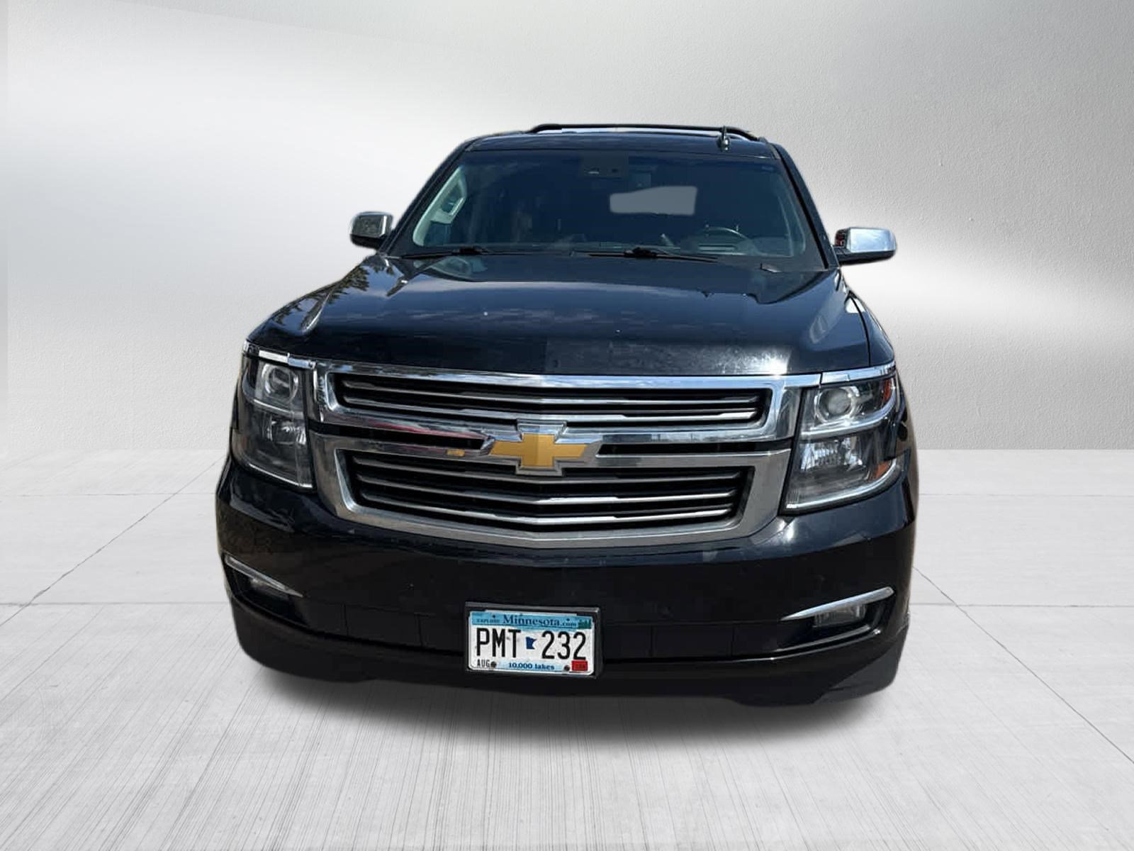 Used 2017 Chevrolet Suburban Premier AWD/4WD image 2