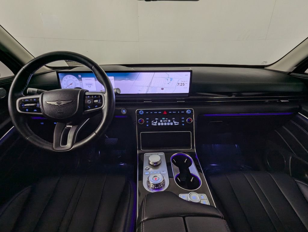 Used 2025 Genesis GV80 2.5T AWD/4WD image 16