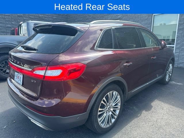 Used 2017 Lincoln MKX Reserve w/ Driver Assistance Package FWD image 4