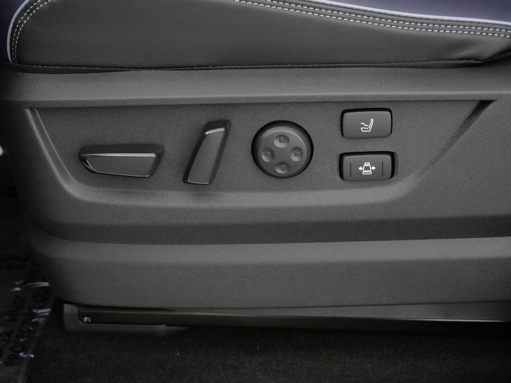 New 2026 INFINITI QX80 4WD image 12