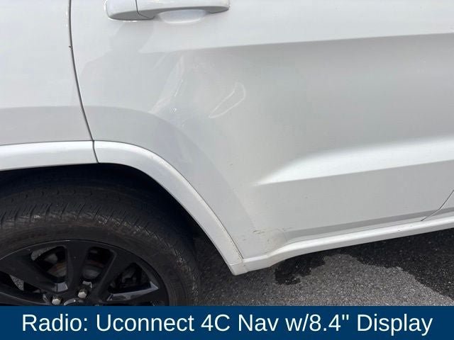 Used 2018 Jeep Grand Cherokee Altitude AWD/4WD image 13