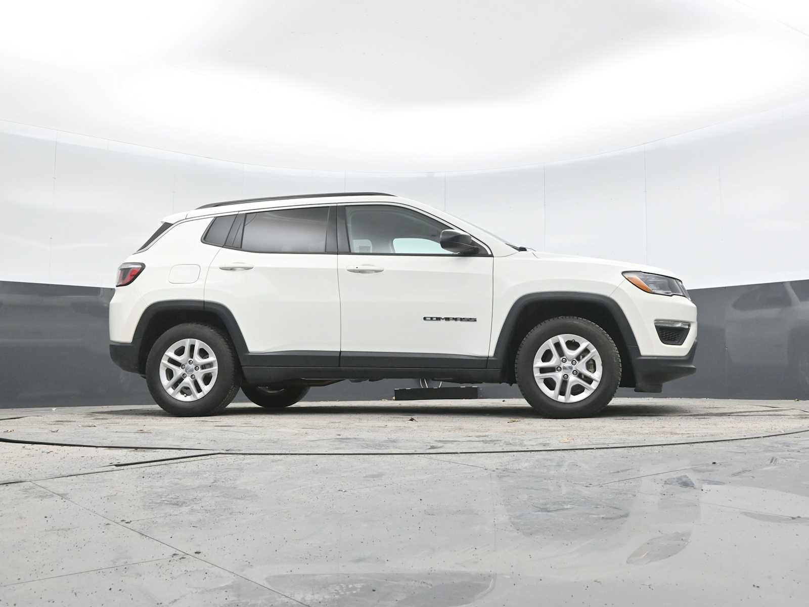 Used 2020 Jeep Compass Sport w/ Tech Group image 29