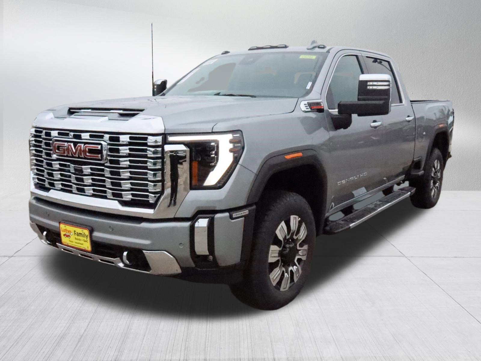 New 2026 GMC Sierra 3500 Denali w/ Denali Reserve Package AWD/4WD image 3