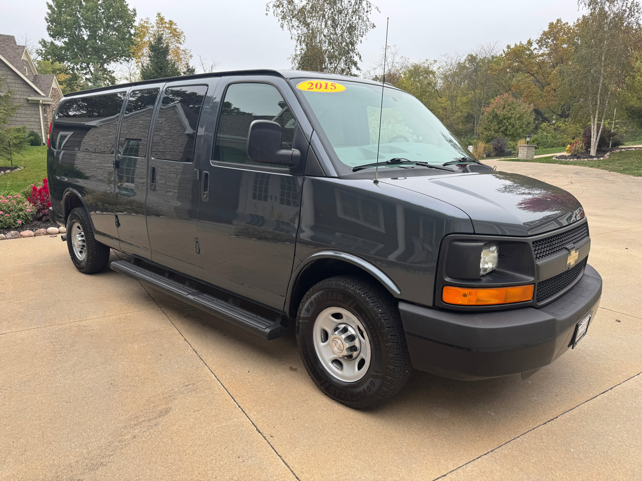 Used 2015 Chevrolet Express 3500 LS image 8