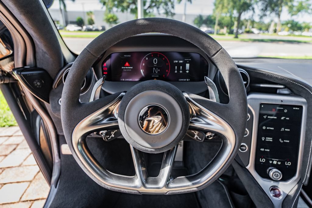 Used 2024 McLaren 750S Spider RWD image 24