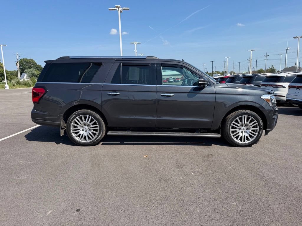 Used 2022 Ford Expedition Max Limited AWD/4WD image 4