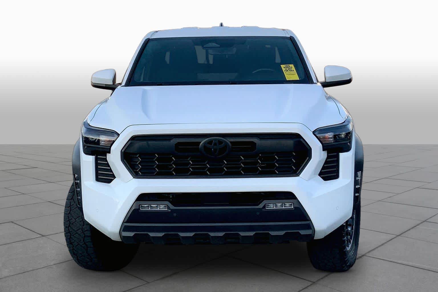 Used 2024 Toyota Tacoma TRD Off-Road w/ TRD Off Road Upgrade Package AWD/4WD image 4