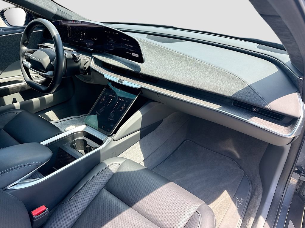 Used 2024 Lucid Air Touring image 29