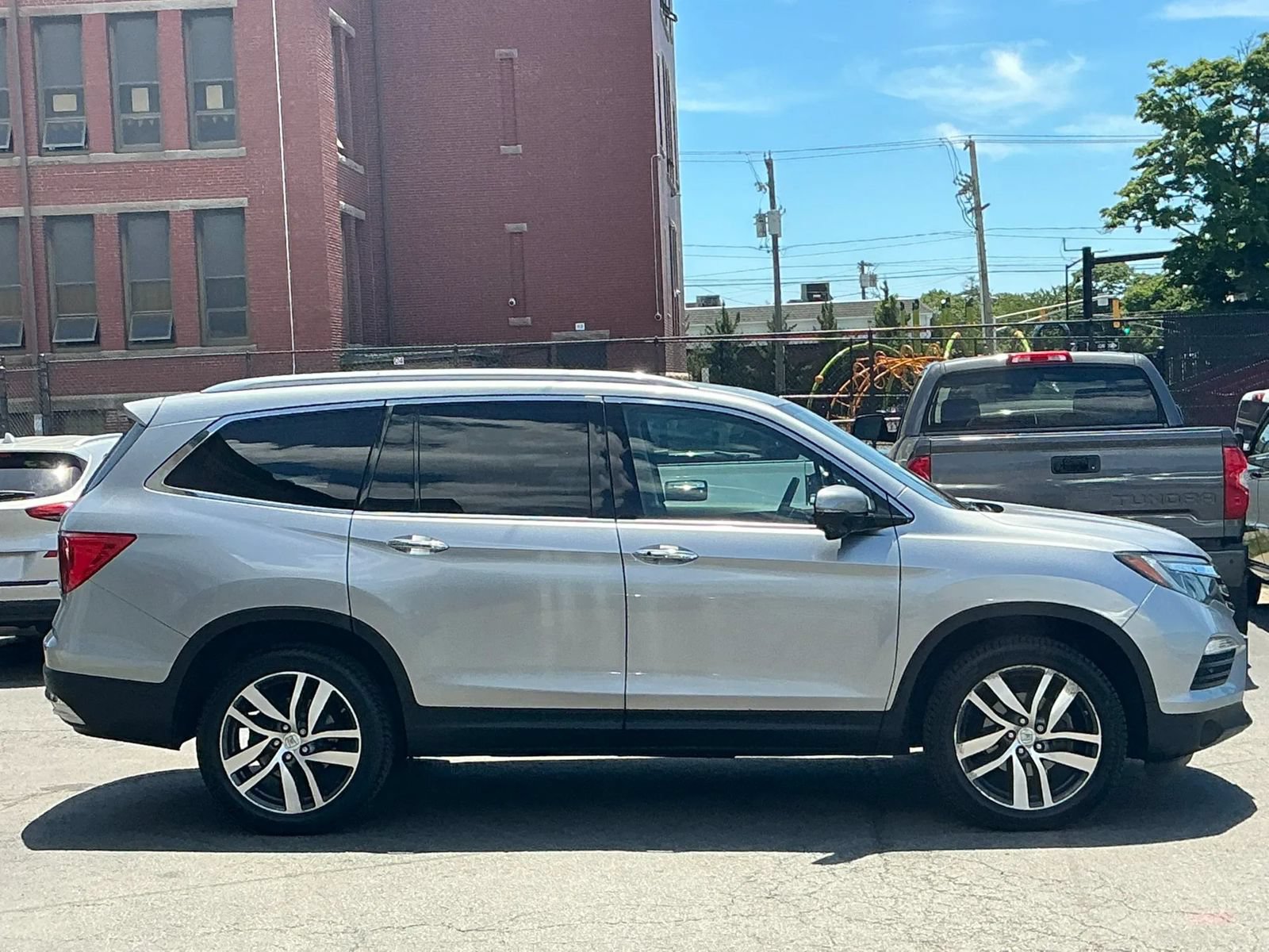 Used 2016 Honda Pilot Touring image 4