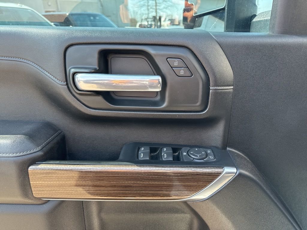 Used 2023 Chevrolet Silverado 2500 LT image 11