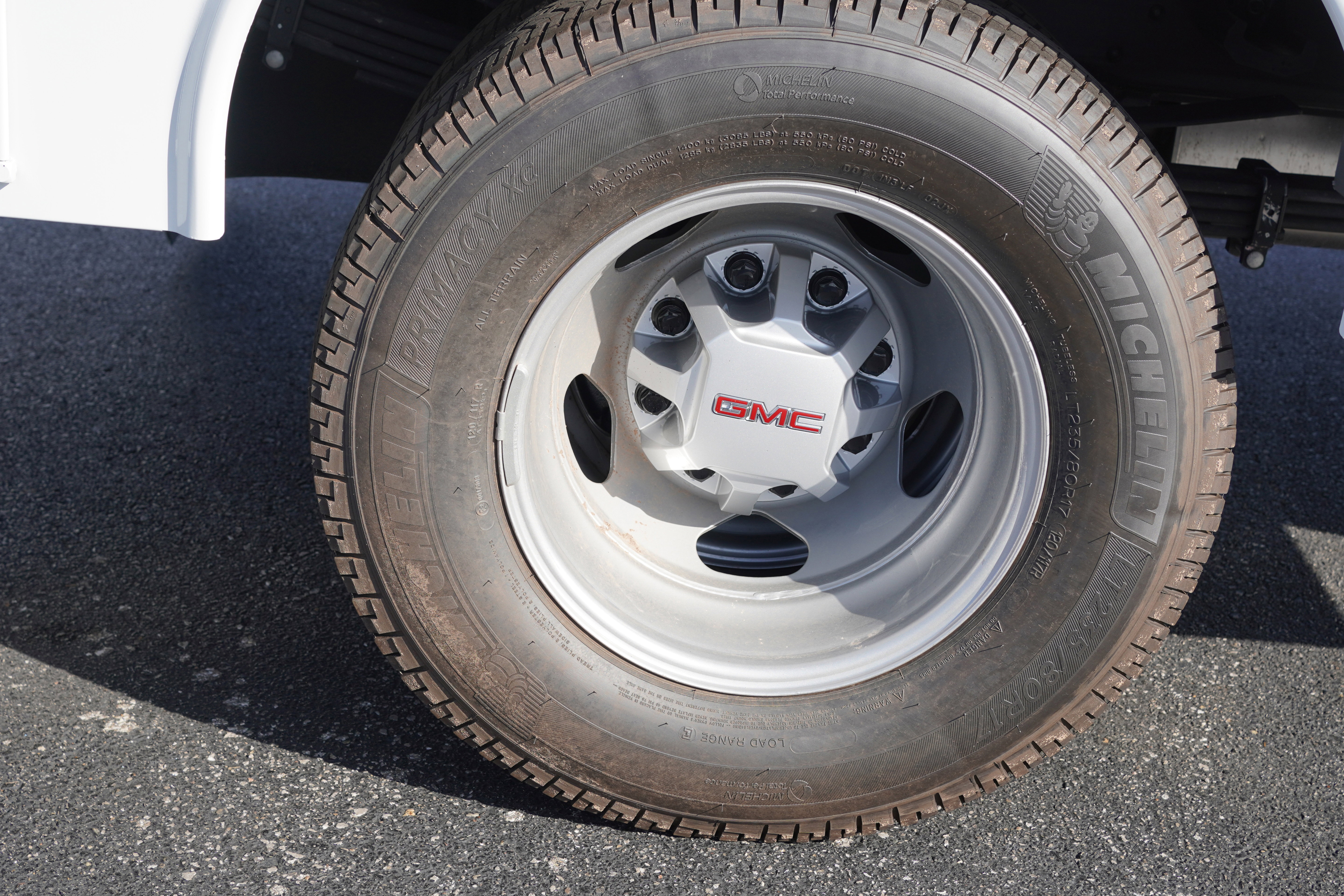 New 2025 GMC Sierra 3500 Pro w/ Convenience Package image 32