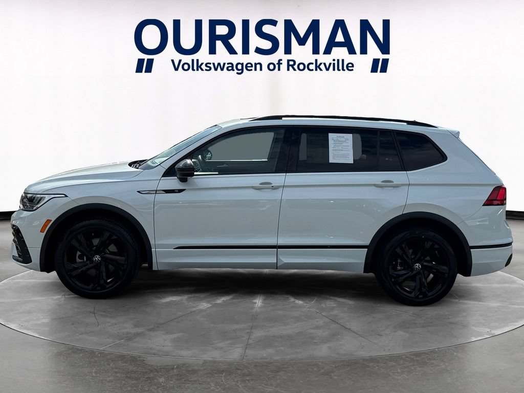 Used 2023 Volkswagen Tiguan SE R-Line FWD image 3