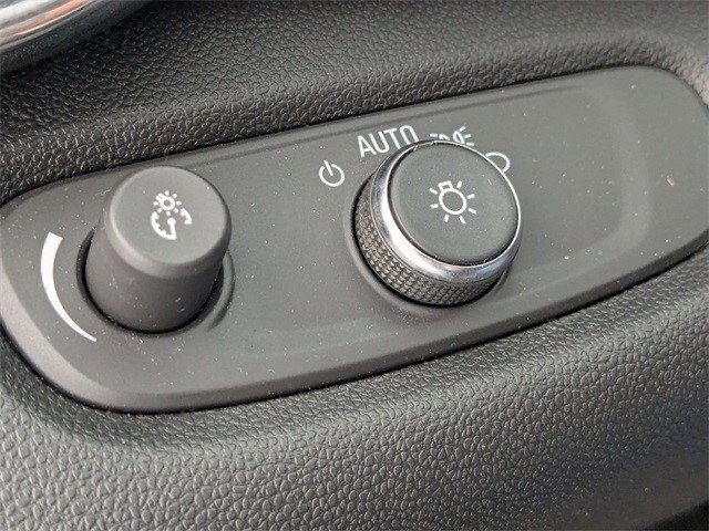 Certified 2025 Chevrolet Trax LT w/ LT Convenience Package image 13