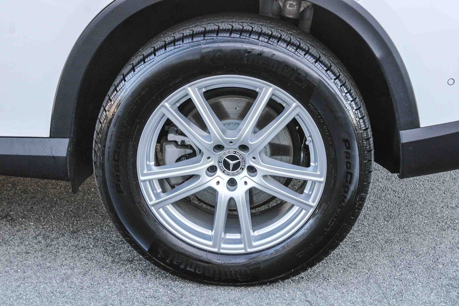 Certified 2025 Mercedes-Benz GLC 300 4MATIC image 11