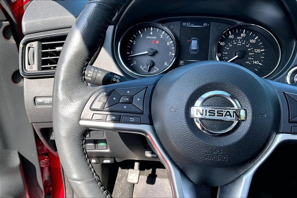 Used 2017 Nissan Rogue SL AWD/4WD image 10