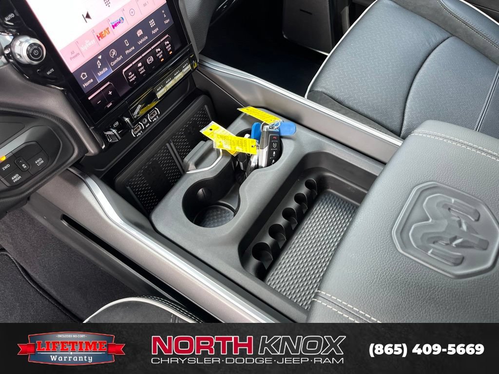 New 2026 RAM 2500 Laramie AWD/4WD image 10