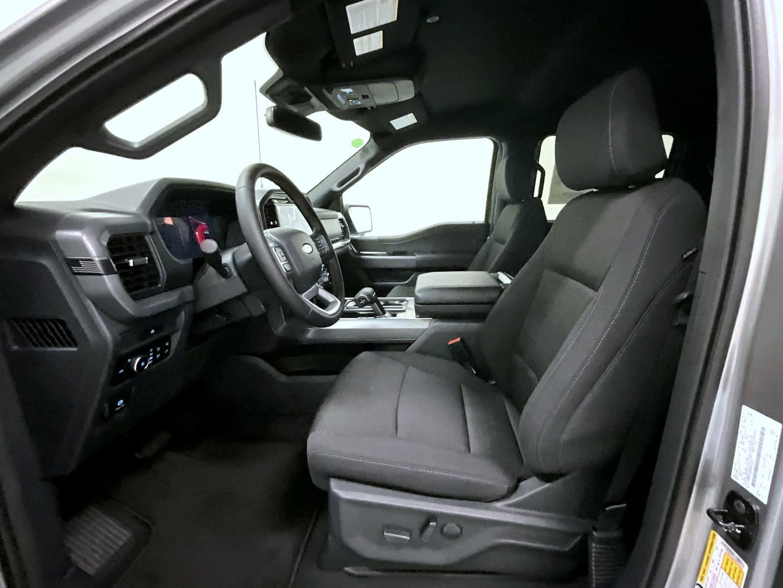 New 2025 Ford F150 XLT w/ Equipment Group 302A MID image 10