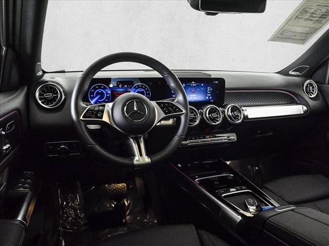 Certified 2025 Mercedes-Benz EQB 300 4MATIC w/ Driver Assistance Package image 20