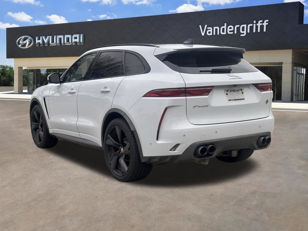 Used 2021 Jaguar F-PACE SVR image 10
