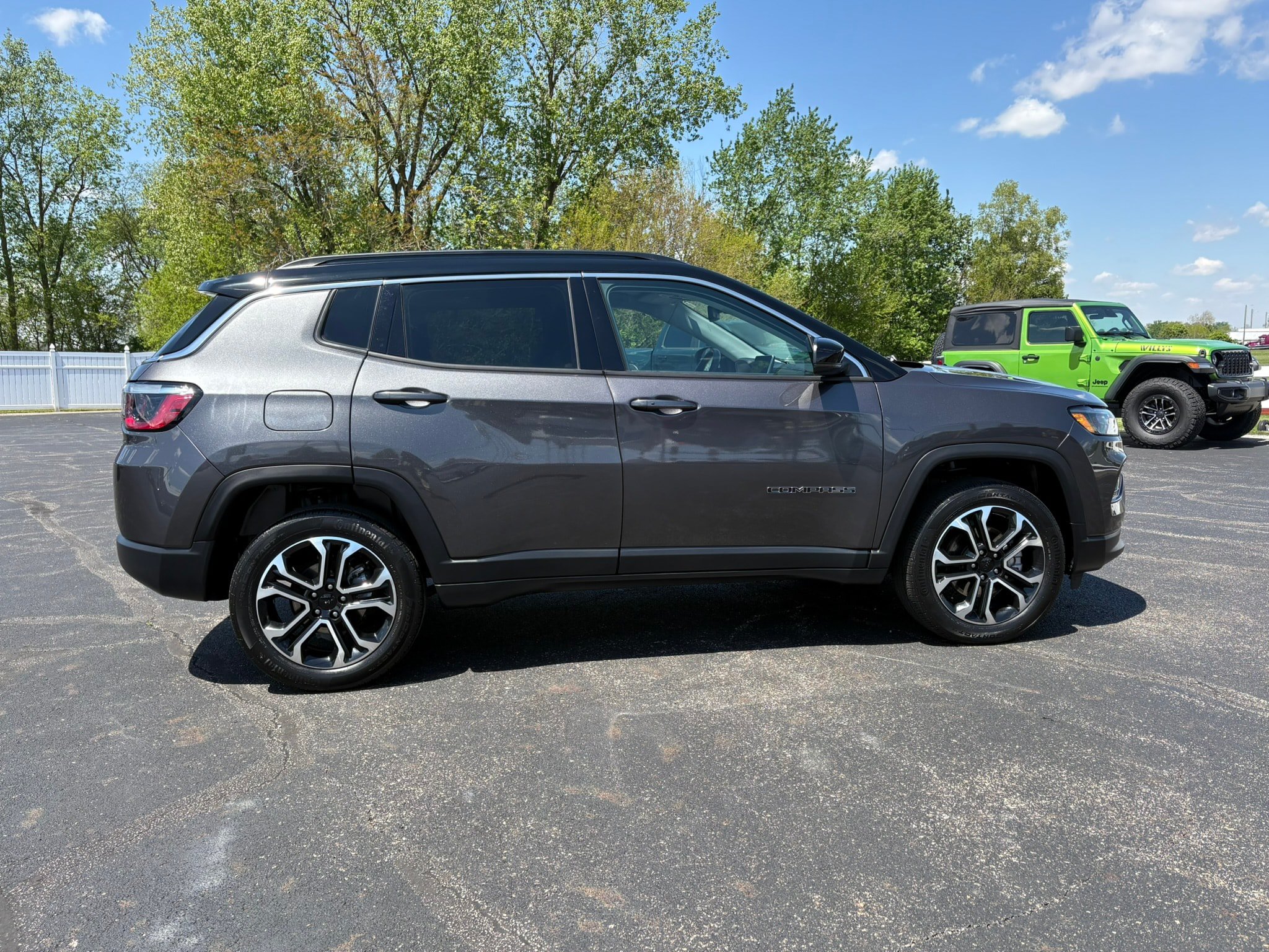 Used 2022 Jeep Compass Limited AWD/4WD image 12