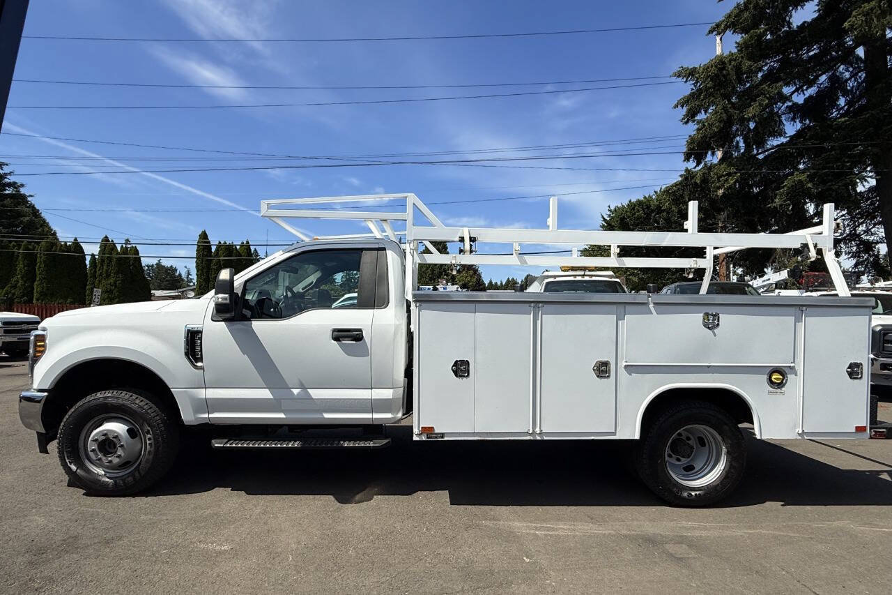 Used 2019 Ford F350 XLT AWD/4WD image 2