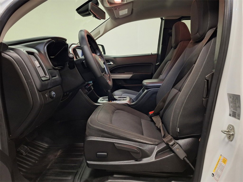 Used 2022 Chevrolet Colorado LT w/ Fleet Safety Package image 10