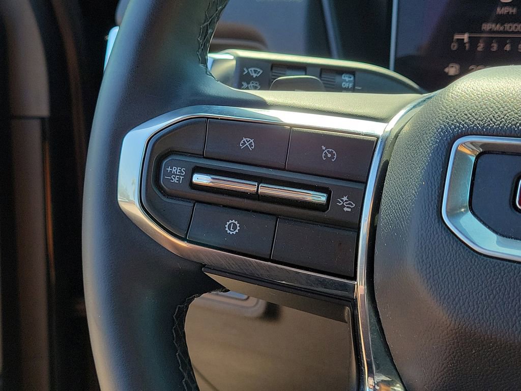 Used 2025 GMC Terrain Elevation AWD/4WD image 26