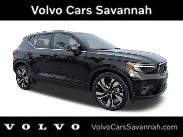 Certified 2023 Volvo XC40 B5 Plus w/ Protection Package Premier image 2