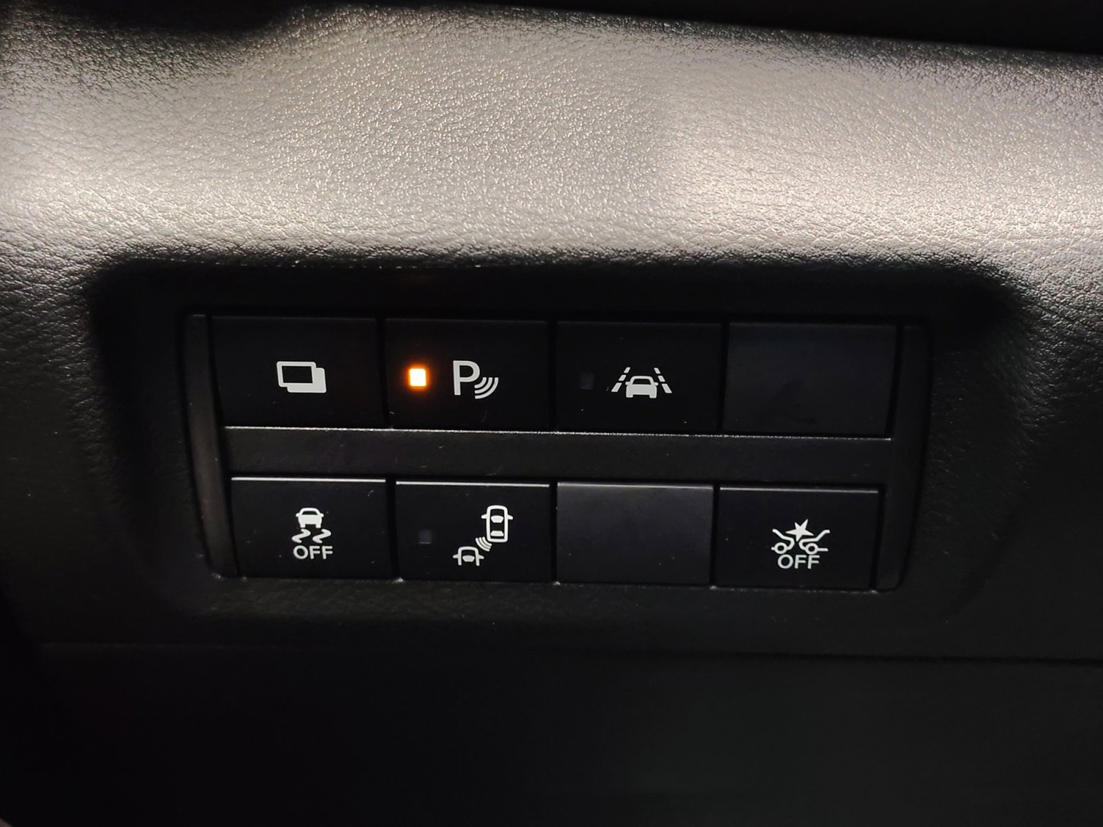 Certified 2025 Nissan Kicks Play S FWD image 25