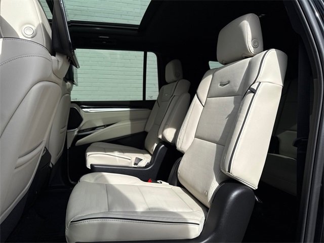 New 2026 Cadillac Escalade ESV Sport w/ LPO, ONYX Package image 7