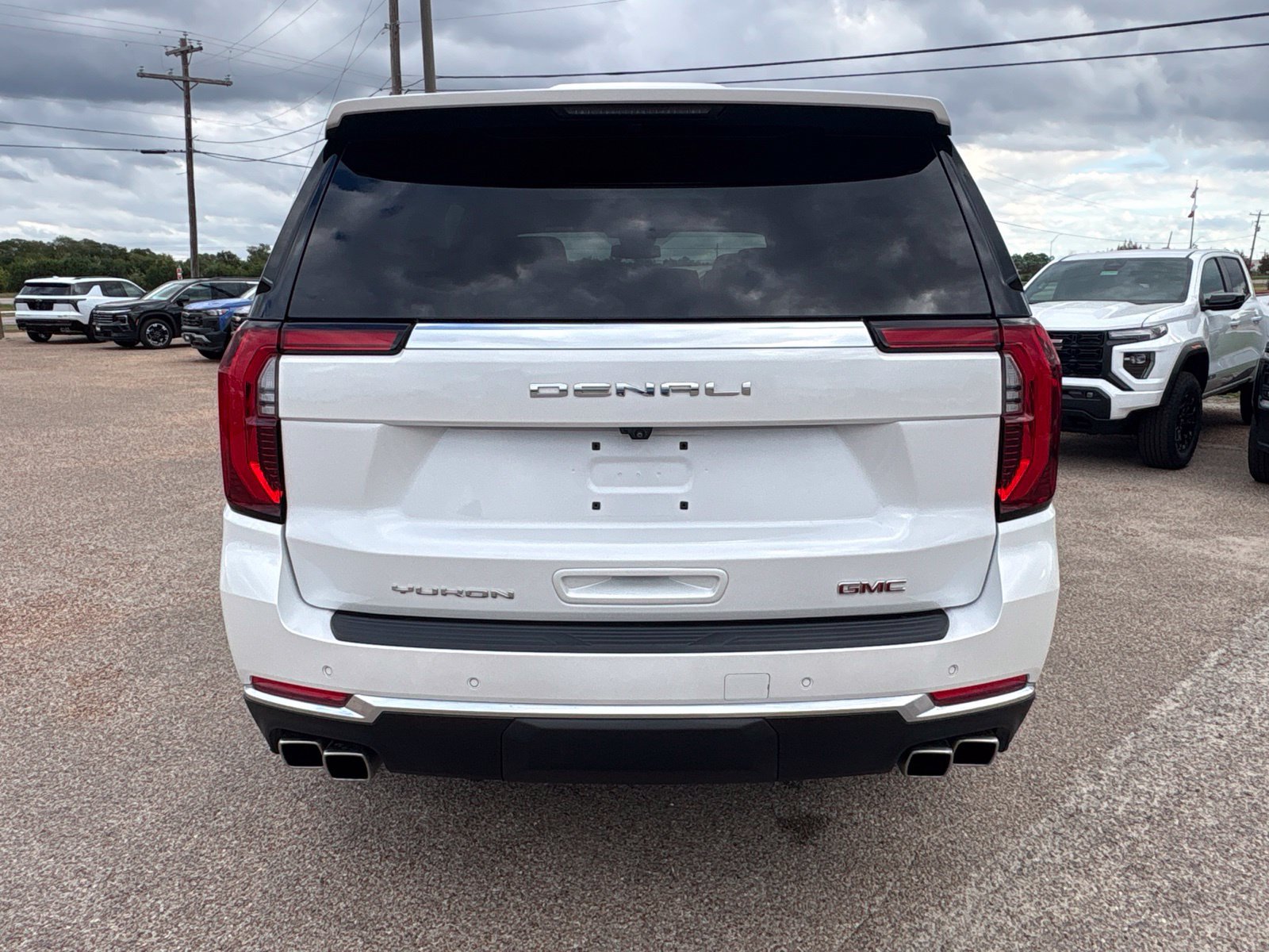 Used 2025 GMC Yukon Denali w/ Sun & Power Step Package AWD/4WD image 5