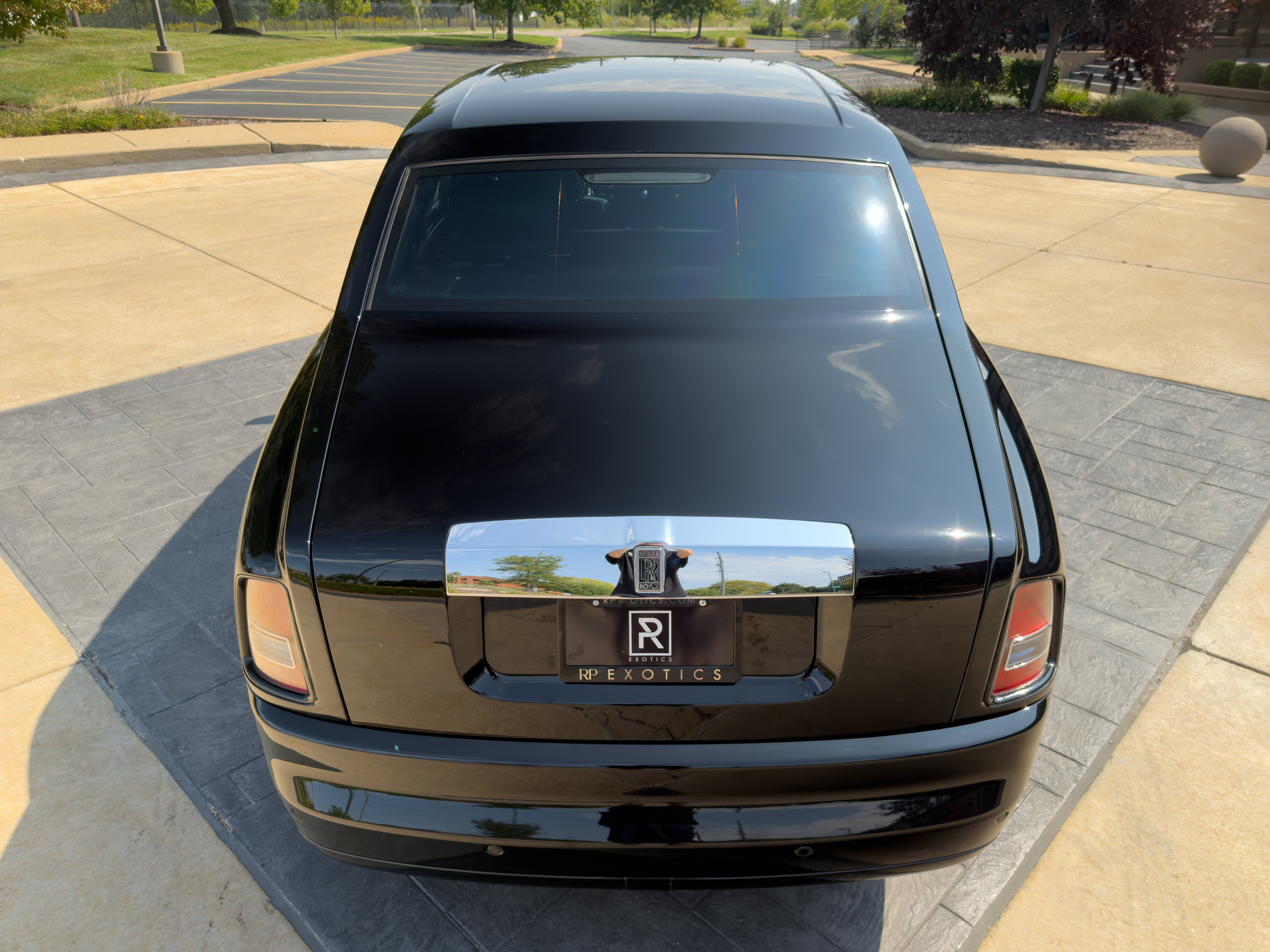 Used 2010 Rolls-Royce Phantom Sedan RWD image 11