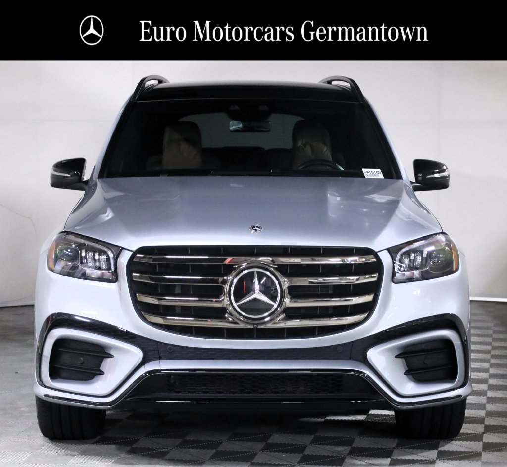Used 2025 Mercedes-Benz GLS 450 4MATIC image 2