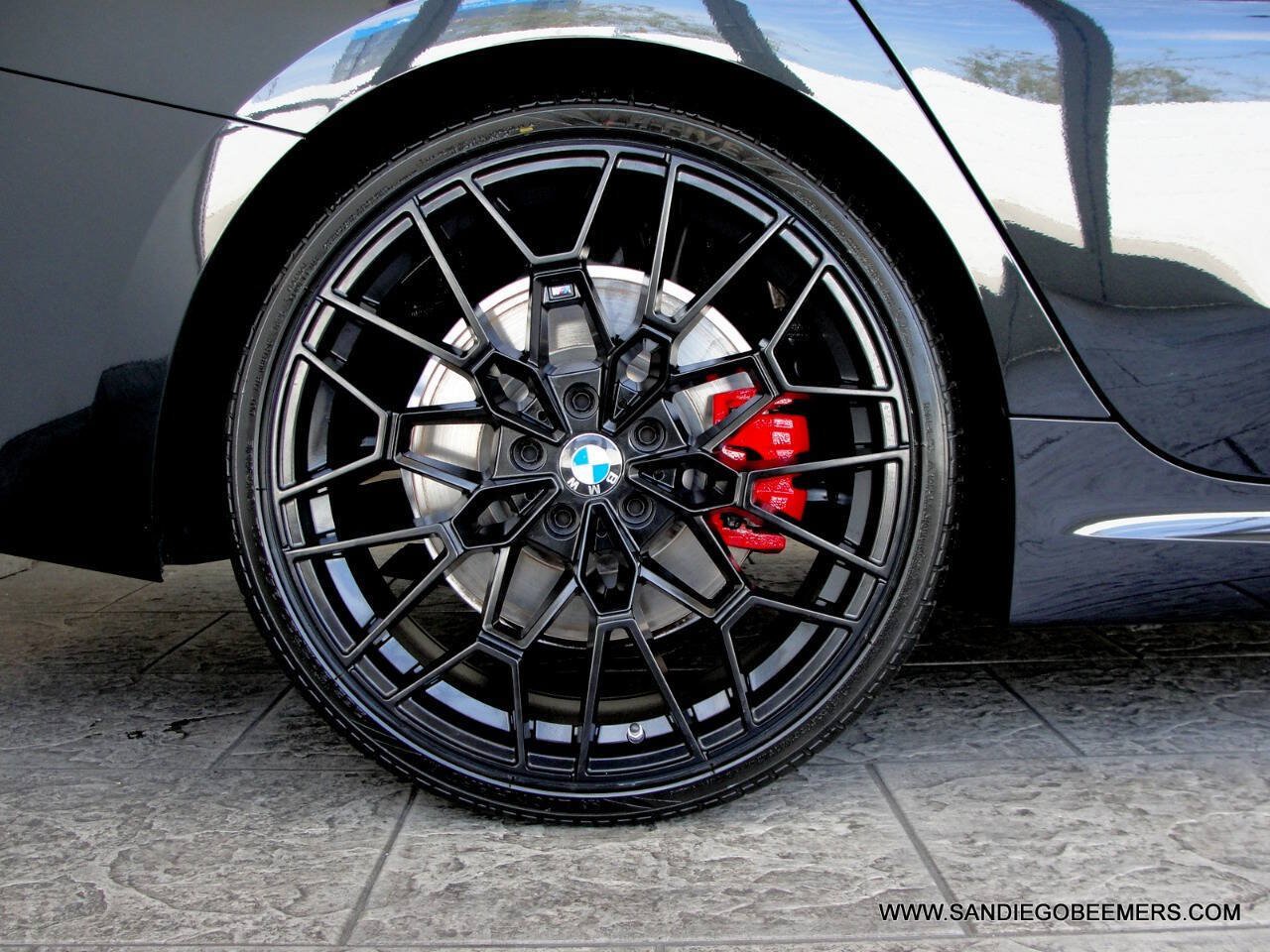 Used 2023 BMW 330i Sedan w/ M Sport Package RWD image 12