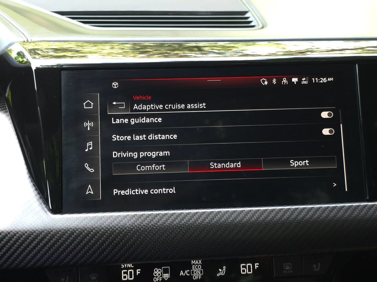 Used 2022 Audi RS e-tron GT w/ Carbon Performance Package AWD/4WD image 53